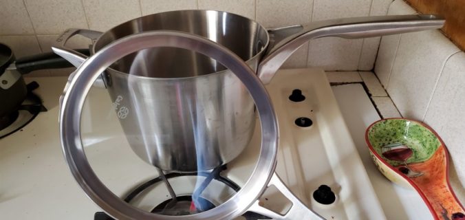 Review Calphalon Premier™ Space Saving SS 4.5 qt Saucepan